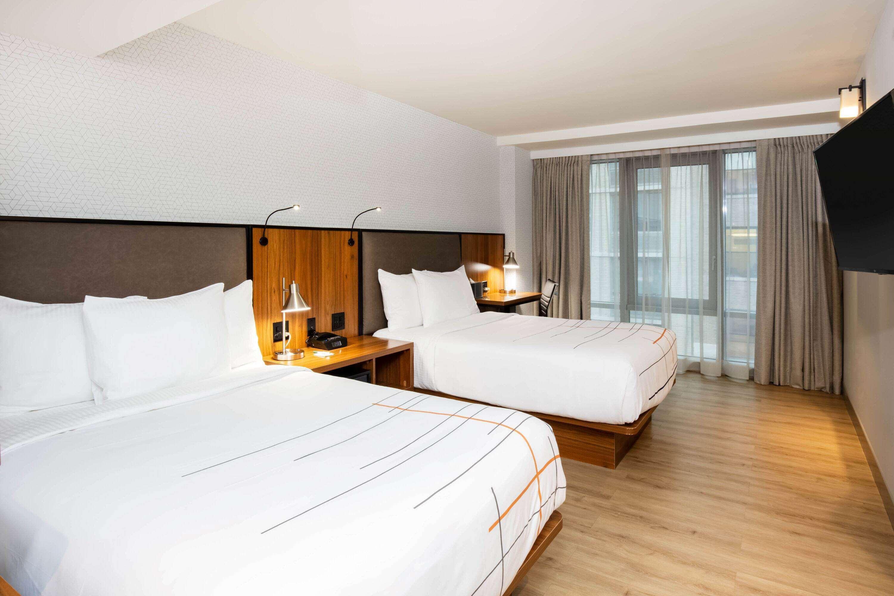 La Quinta By Wyndham Time Square South Hotel New York Bagian luar foto
