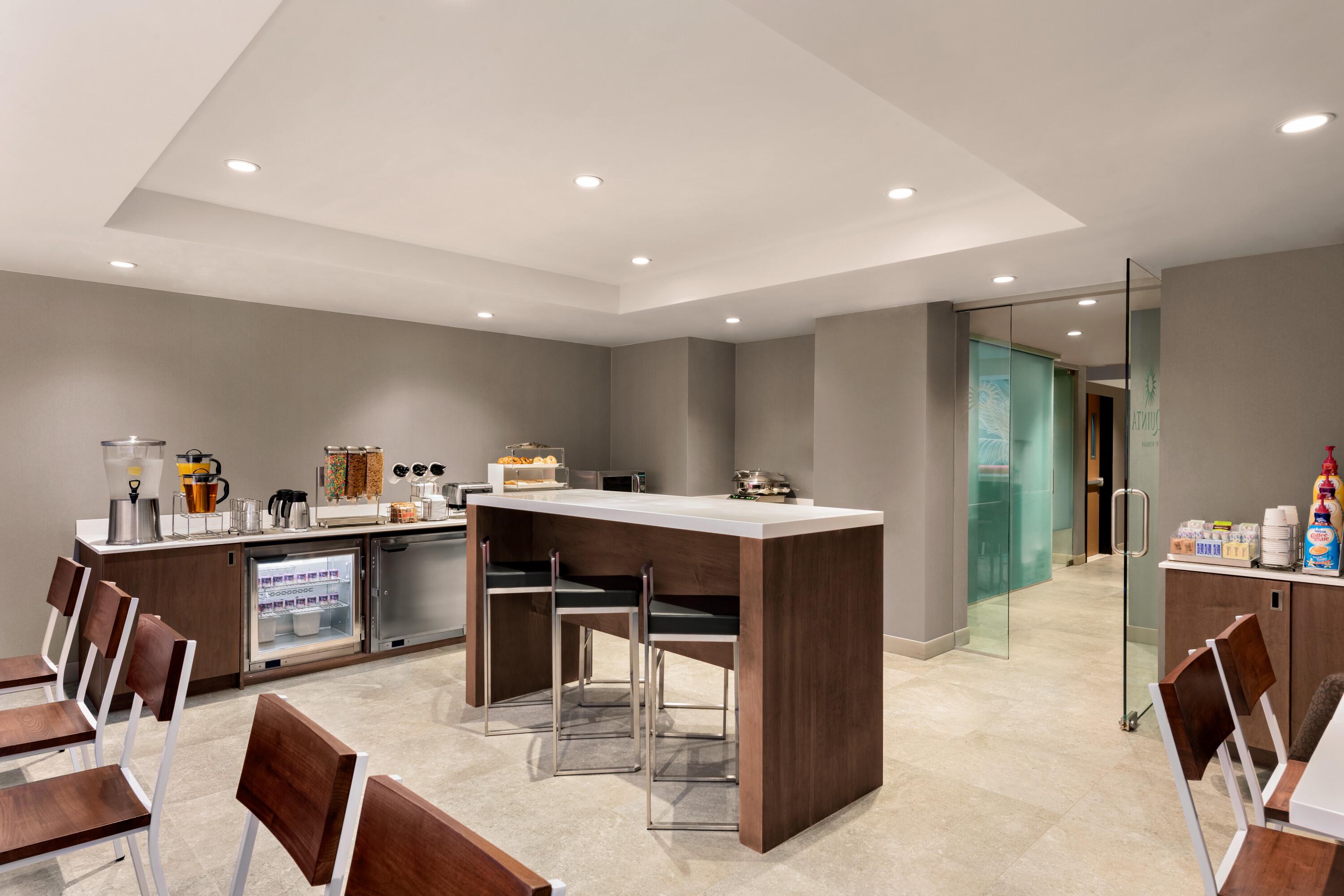 La Quinta By Wyndham Time Square South Hotel New York Bagian luar foto